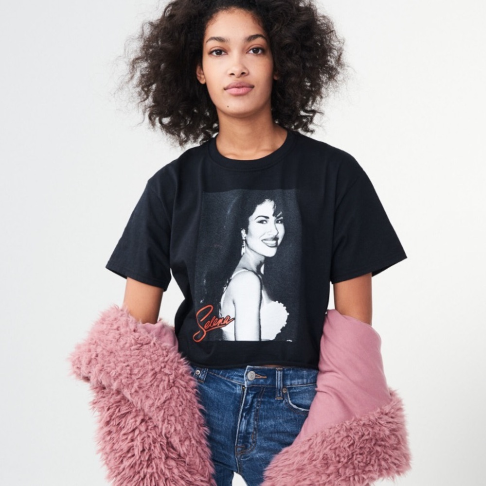 Selena graphic shirt